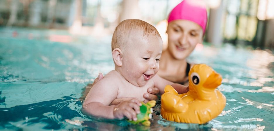 BABY SWIM – rozwój niemowląt przez pływanie